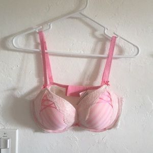 Victoria’s Secret push up bra